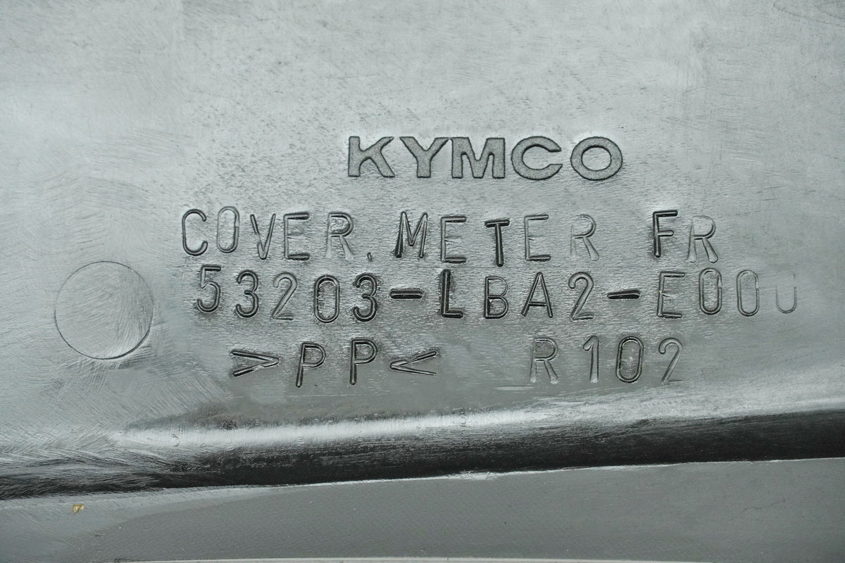 KYMCO XCiting 500 i RFBT70040 Abdeckung Tacho hinten Cover Blende Verkleidung