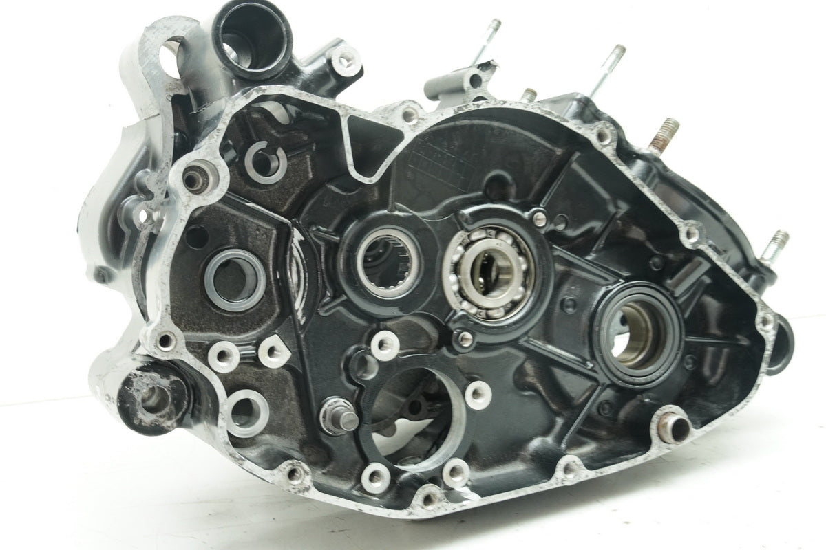 SUZUKI RG 125 NF12B GAMMA Motorgehäuse Motorblock Kurbelgehäuse (für Motor)