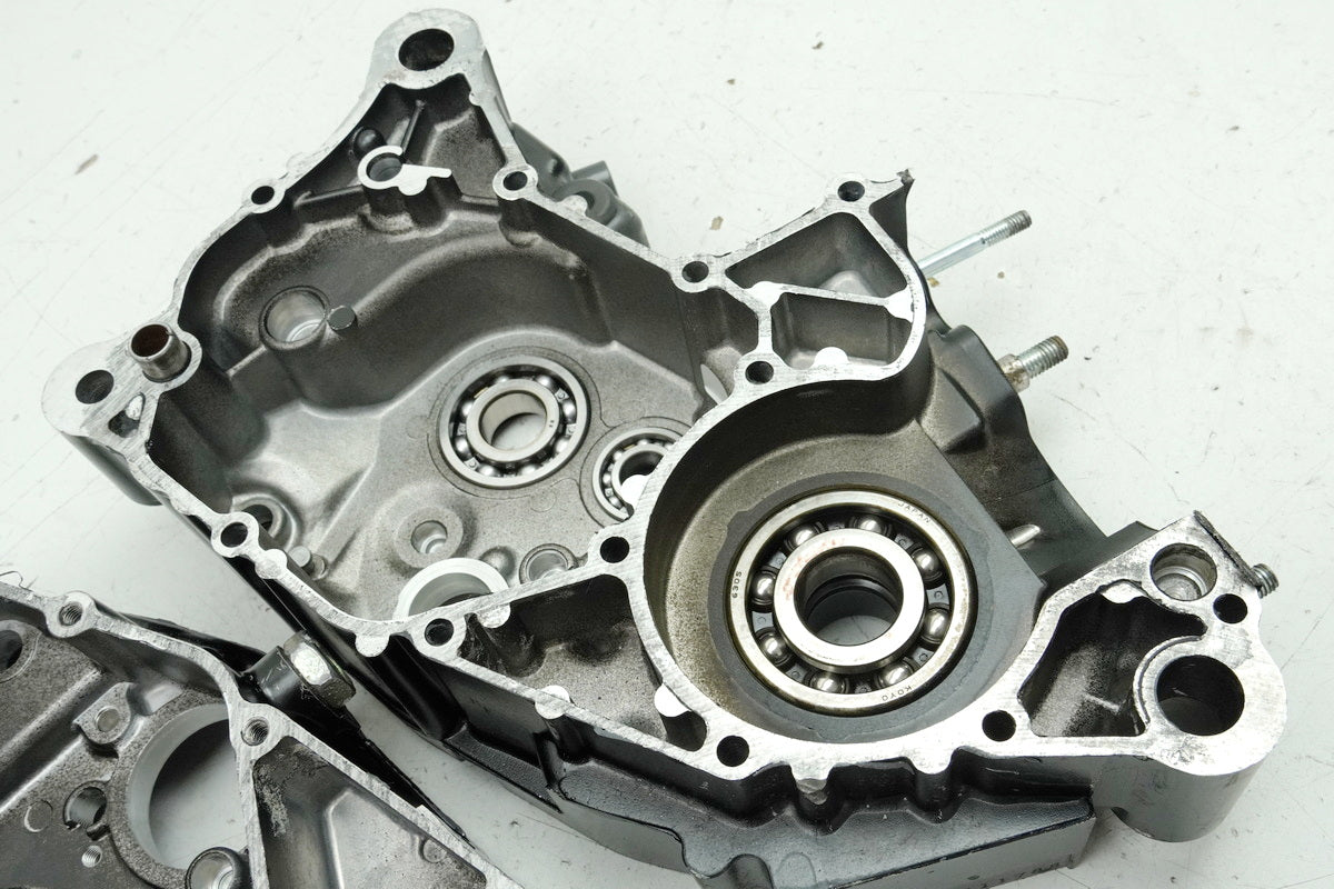 SUZUKI RG 125 NF12B GAMMA Motorgehäuse Motorblock Kurbelgehäuse (für Motor)