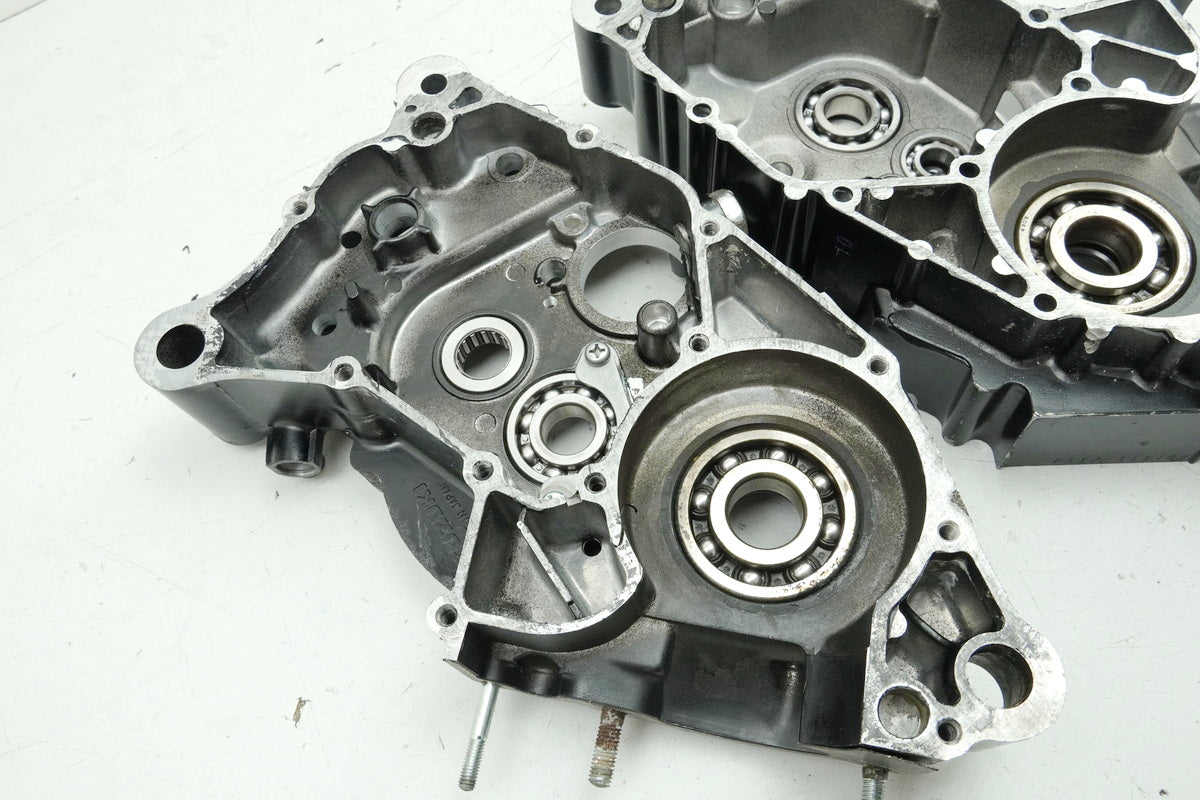 SUZUKI RG 125 NF12B GAMMA Motorgehäuse Motorblock Kurbelgehäuse (für Motor)