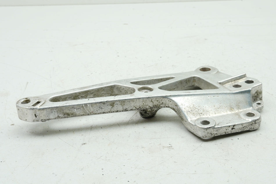 HONDA CB 450 N PC14 Fußrastenplatte rechts Halter Fußraste Fußrastenträger
