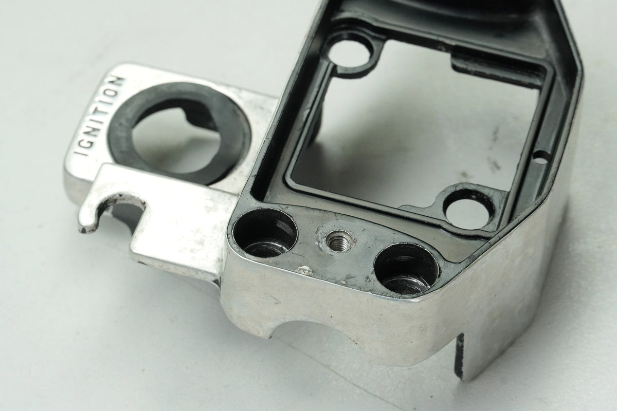 HONDA GL 500 PC02 SILVER WING Upper Handlebar Mount Riser Fuses Housing