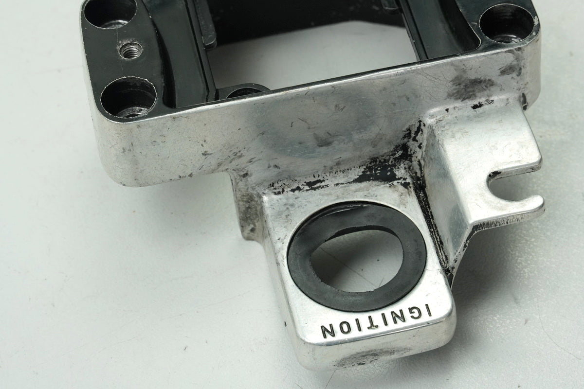 HONDA GL 500 PC02 SILVER WING Upper Handlebar Mount Riser Fuses Housing