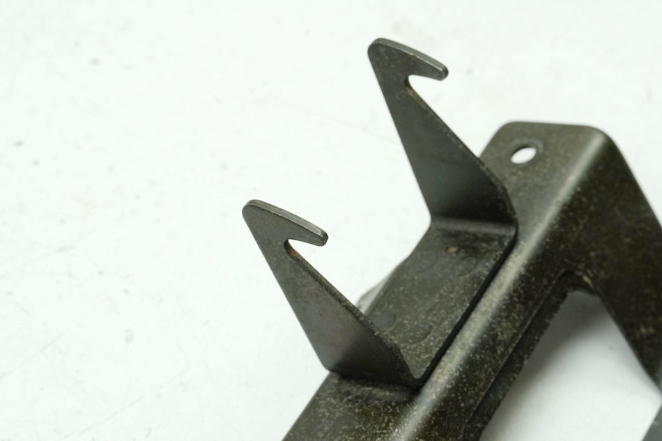 KAWASAKI ZX-7R ZX750P N Bracket Driver Seat Bar Holding Plate Support Seat 96-03