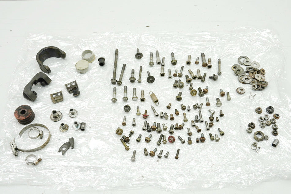 YAMAHA YZ 426 F 5BE Screws & Small Parts