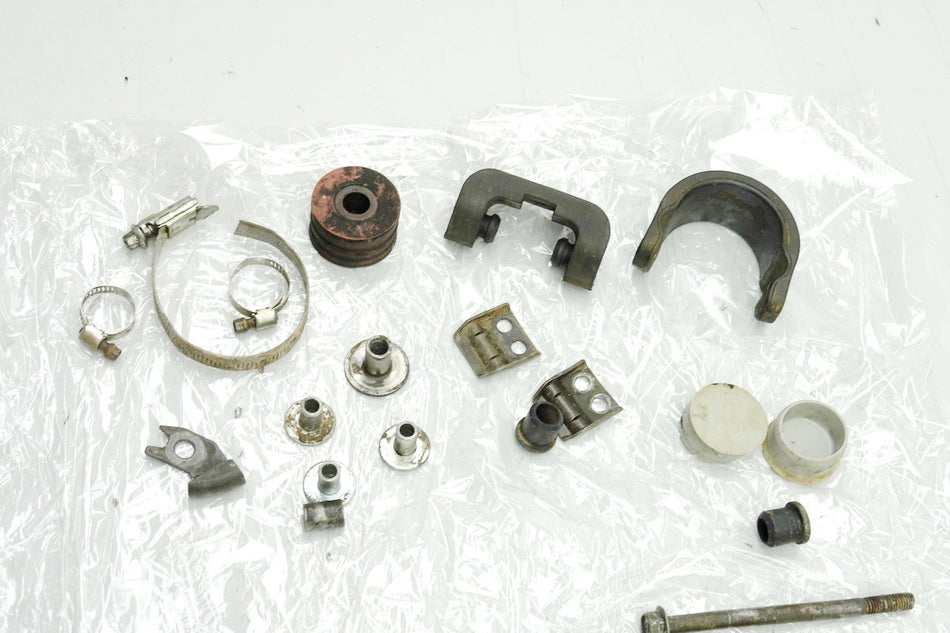 YAMAHA YZ 426 F 5BE Screws & Small Parts