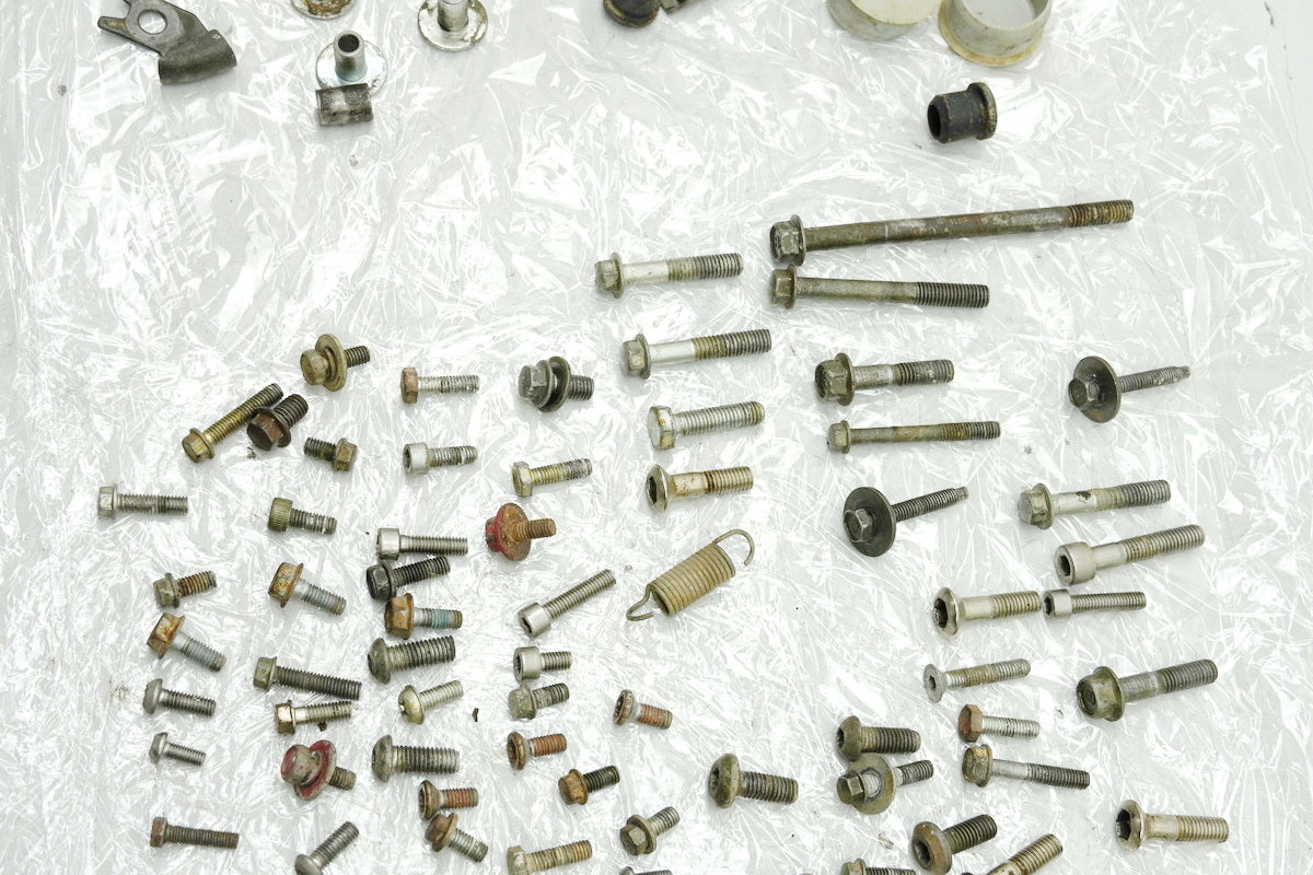 YAMAHA YZ 426 F 5BE Screws & Small Parts