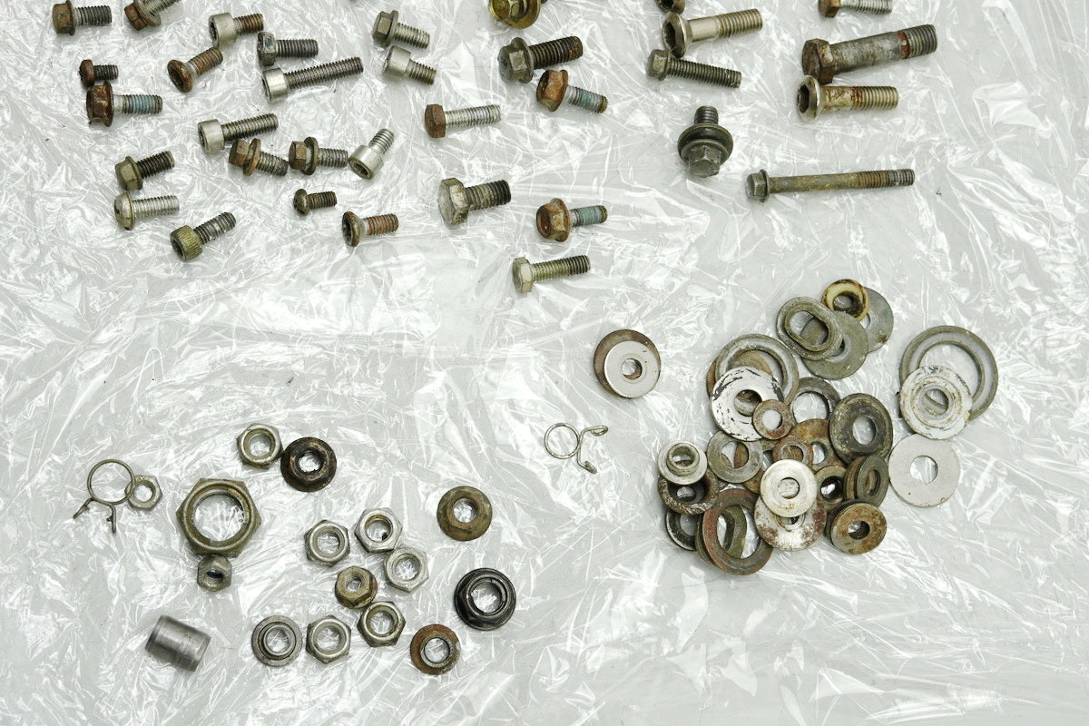 YAMAHA YZ 426 F 5BE Screws & Small Parts