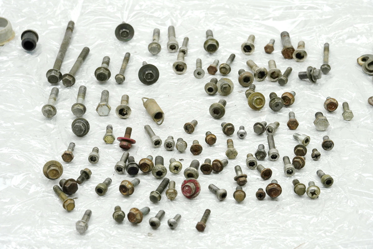 YAMAHA YZ 426 F 5BE Screws & Small Parts
