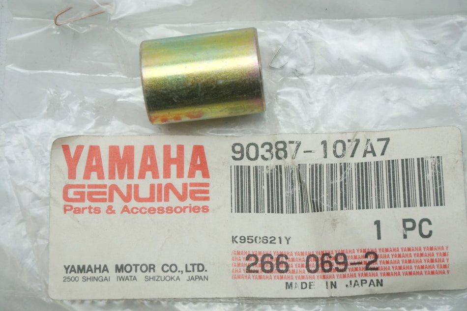 Yamaha Hülse Distanz Halter Abstandshalter Fußraste original 90387-107A7 - NEU