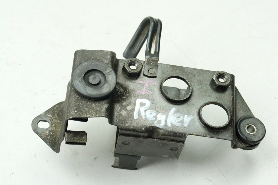 HONDA GL 500 PC02 SILVER WING Bracket I Charge regulator Heat plate Regulator Carrier