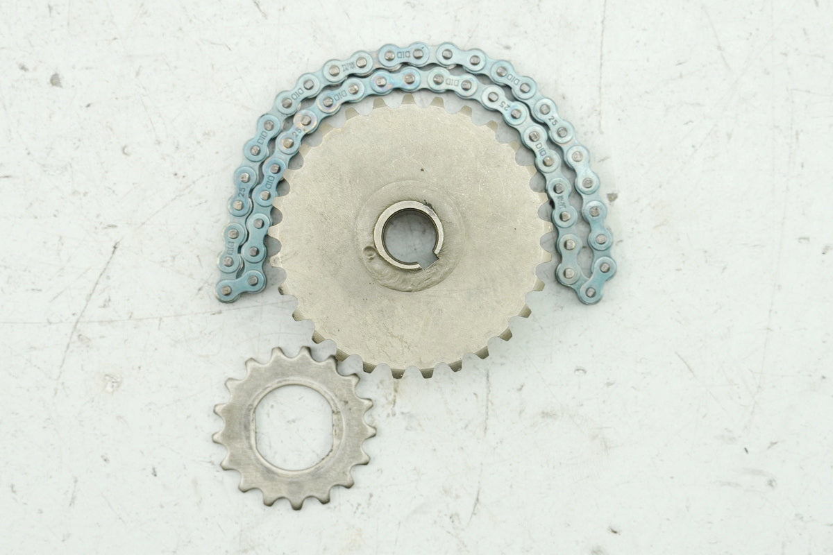 HONDA CB 450 N PC14 Antrieb Ölpumpe Drehzahlmesser Zahnrad Ritzel (für Motor)