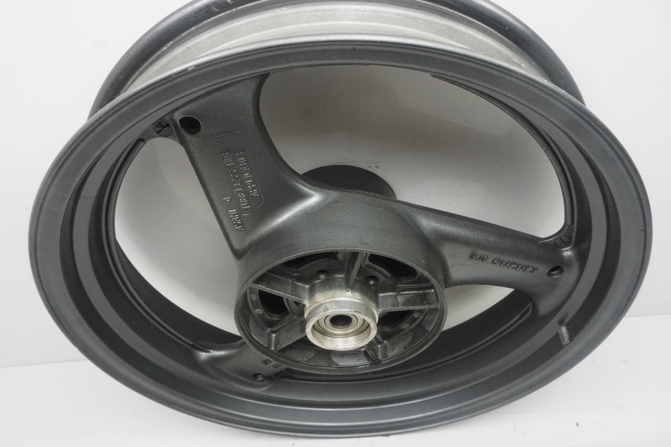 SUZUKI GSX 600 F GN72B Llanta trasera Rueda trasera Wheel J 17 x MT 3.50