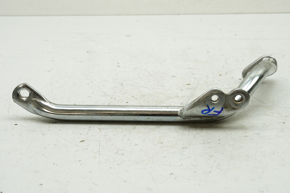 YAMAHA XV 750 4PW VIRAGO Footrest Mount Right Front Mounting Plate Footrest Bracket