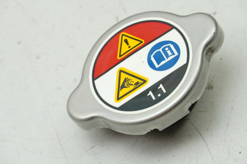 HONDA CBF 1000 FA SC64 Tapón del radiador Tapa del radiador Cierre Cubierta