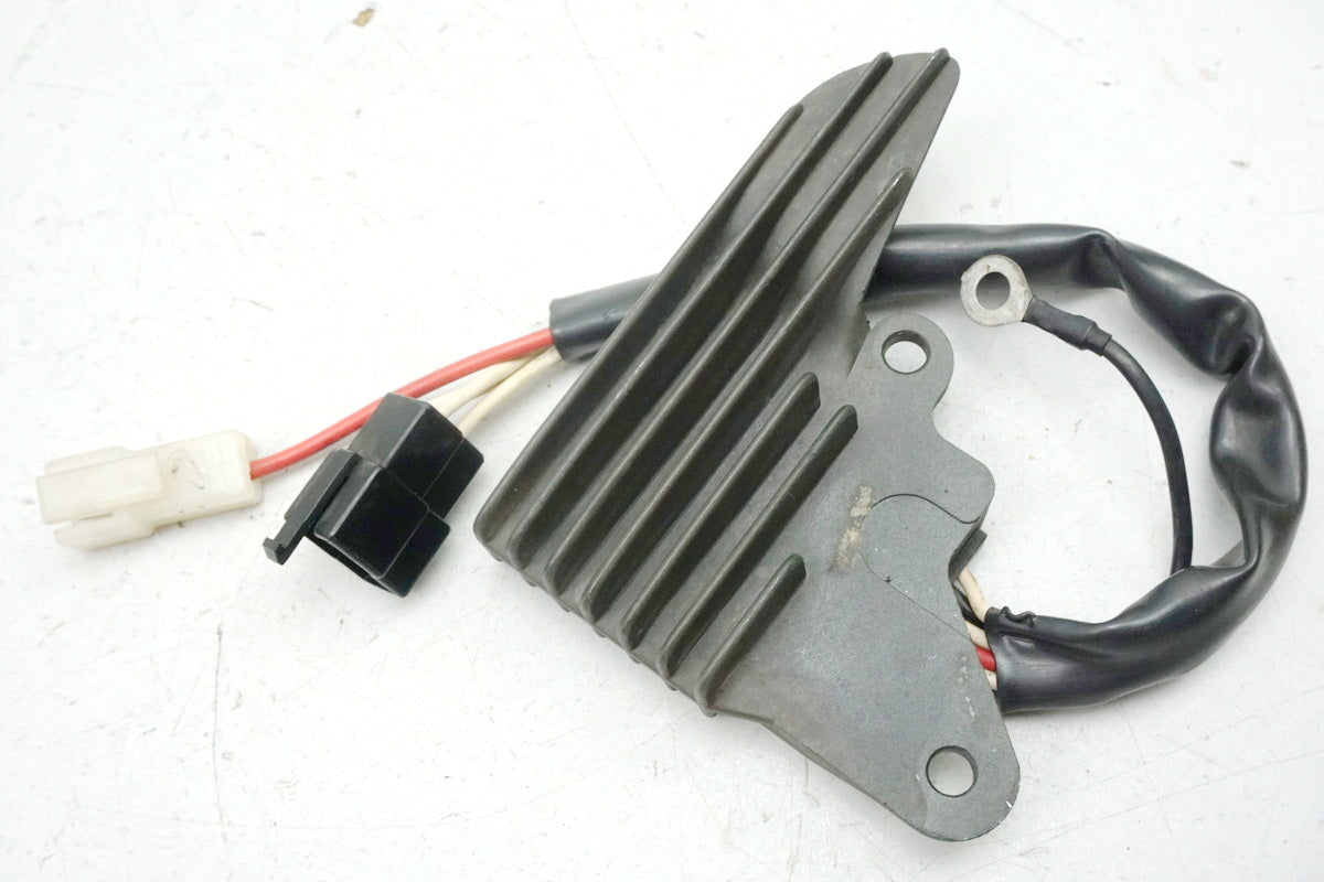 YAMAHA XV 750 4PW VIRAGO Voltage Regulator Rectifier