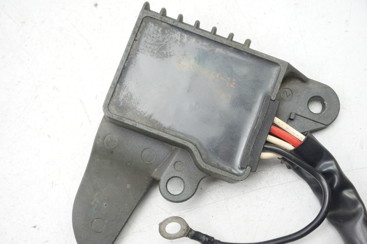 YAMAHA XV 750 4PW VIRAGO Voltage Regulator Rectifier