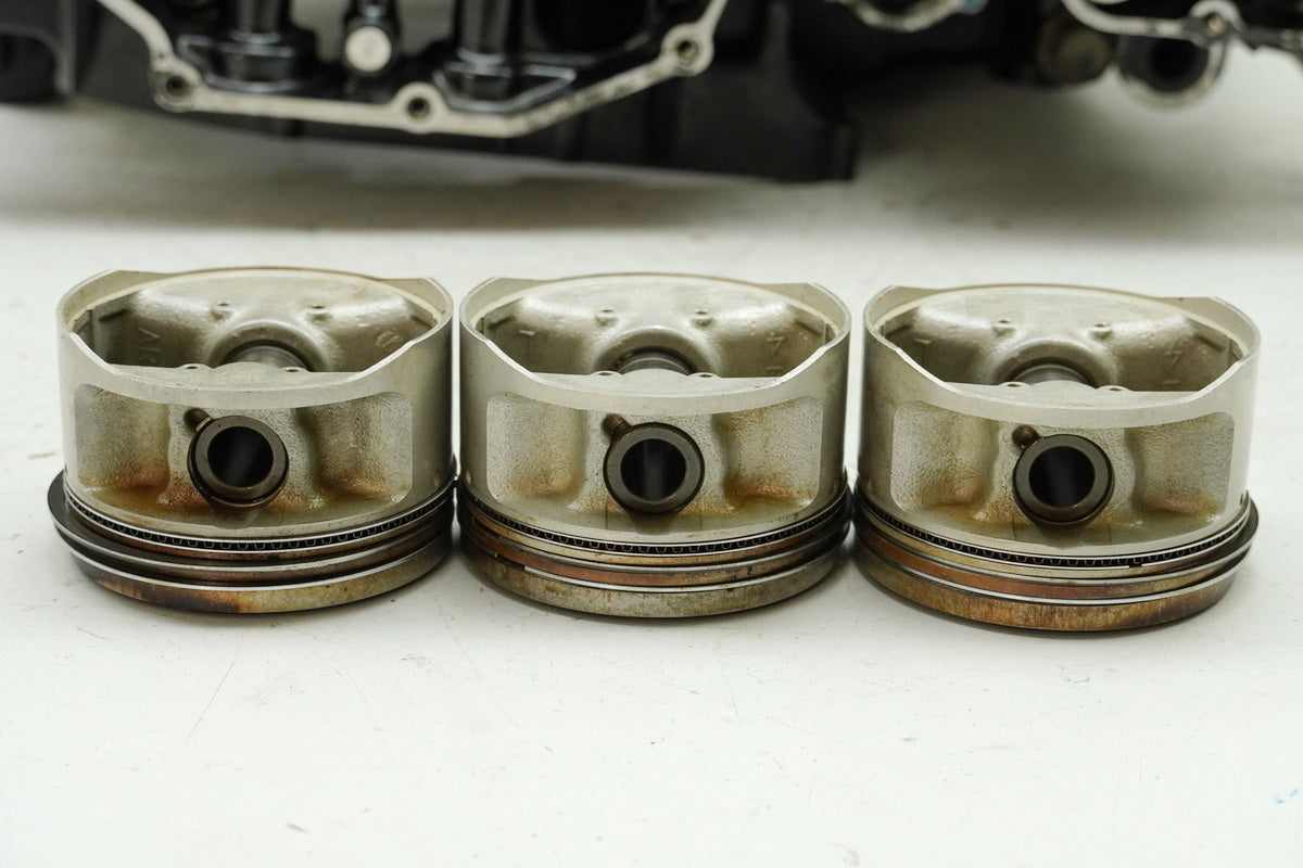 YAMAHA VMX-12 VMAX 1200 2WE Engine Housing Crankcase (for engine)