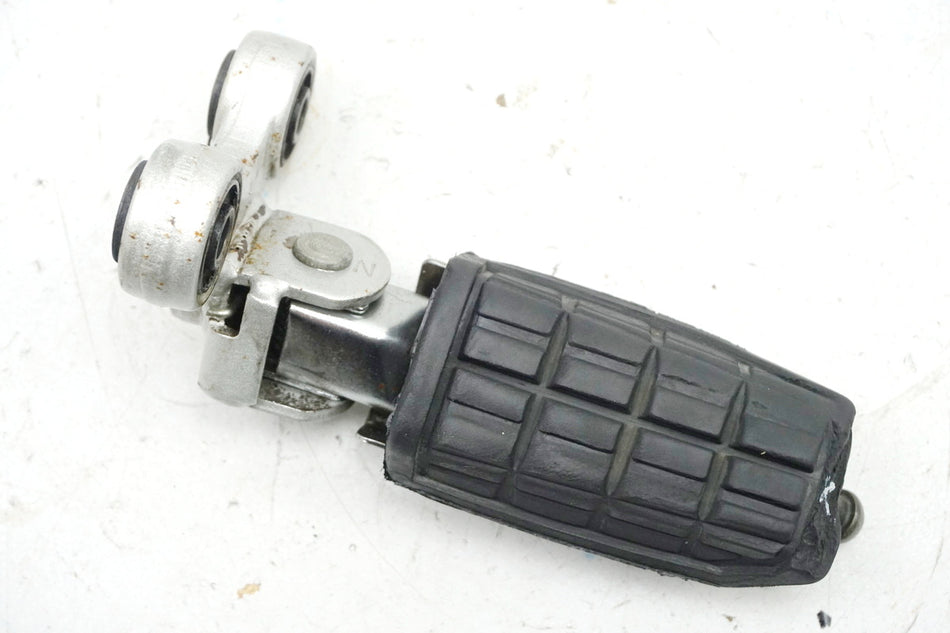 Yamaha FJ 1200 3CW Footrest Rider Right Holder Footrest Bracket Mounting Plate