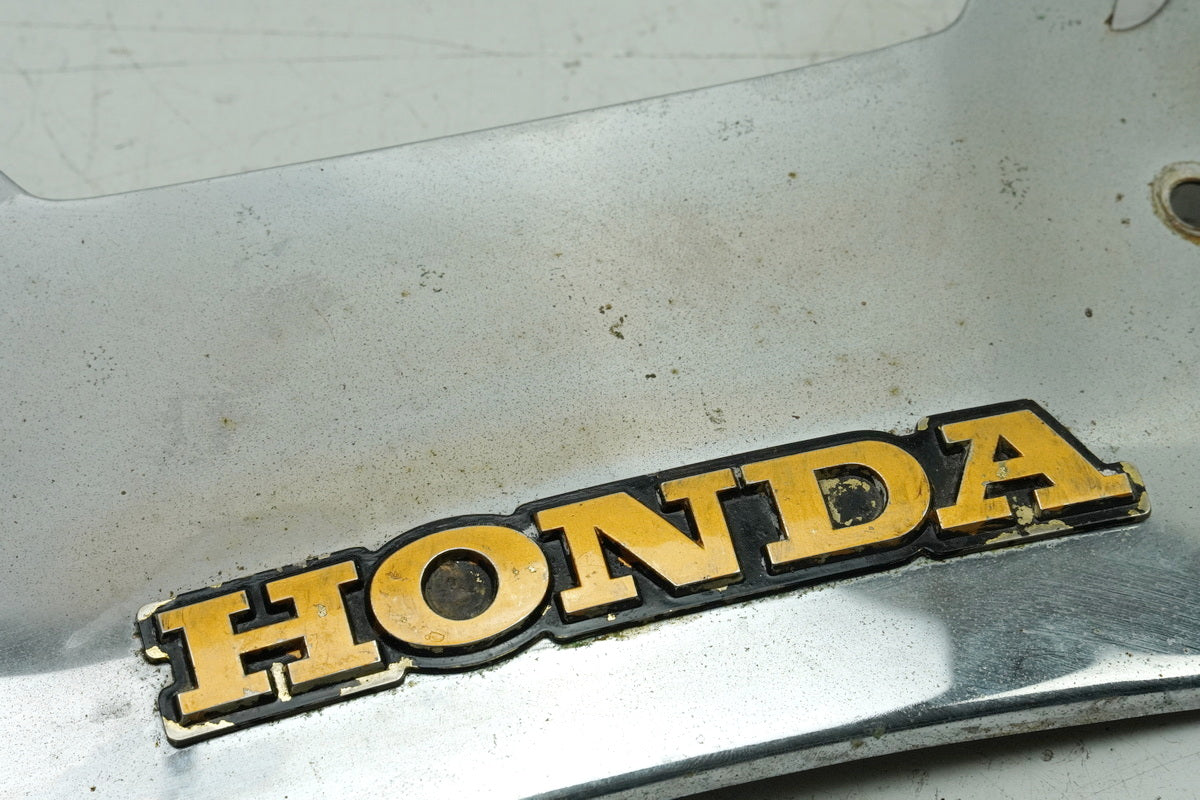 HONDA GL 500 PC02 SILVER WING Tapa Cubierta Parabrisas Embellecedor Soporte Emblema