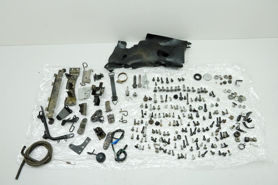 KAWASAKI NINJA 250 R EX250K Tornillos y piezas pequeñas (para carenado del chasis)