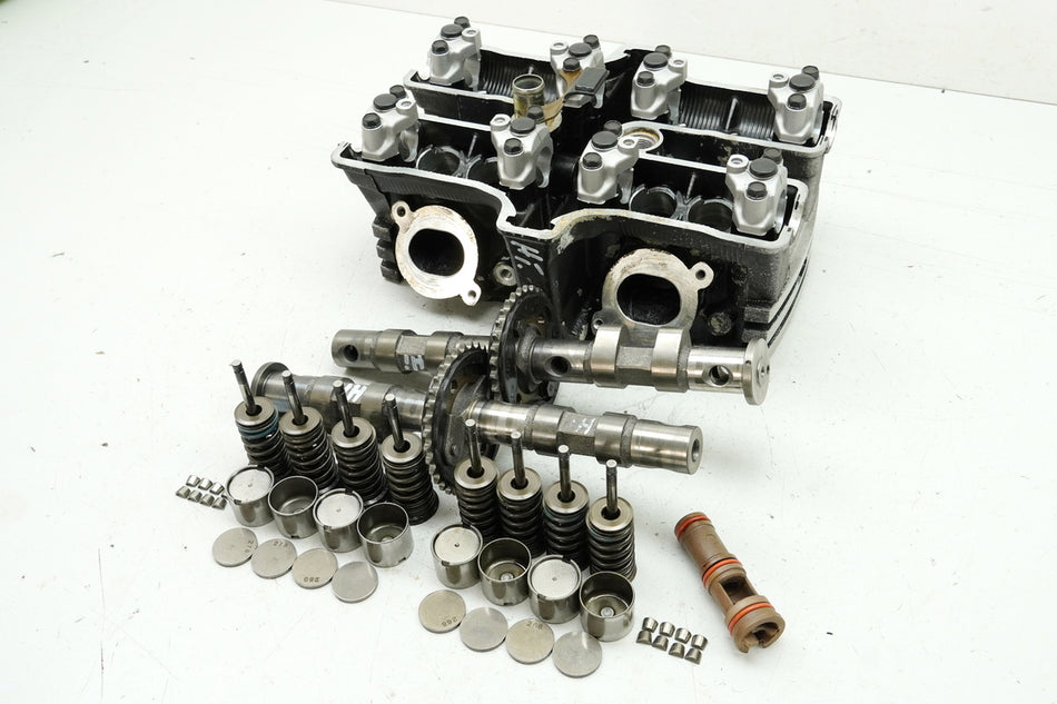 YAMAHA VMX-12 VMAX 1200 2WE Rear Cylinder Head Camshaft Valves (for Engine)