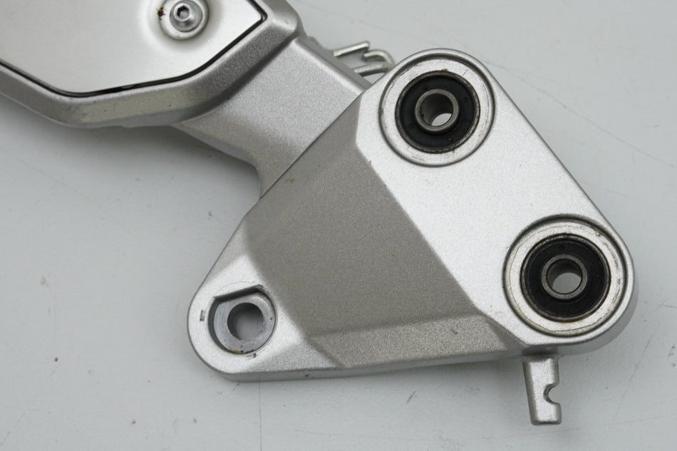 YAMAHA FZ1 S & N RN16 FAZER Soporte estribera derecha del conductor, placa estribera