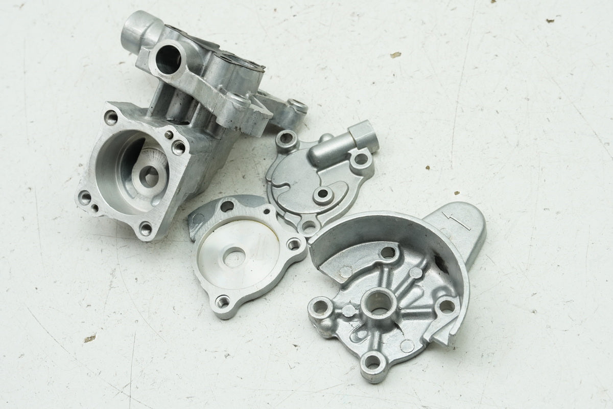 YAMAHA VMX-12 VMAX 1200 2WE Oil Pump Housing (for engine)