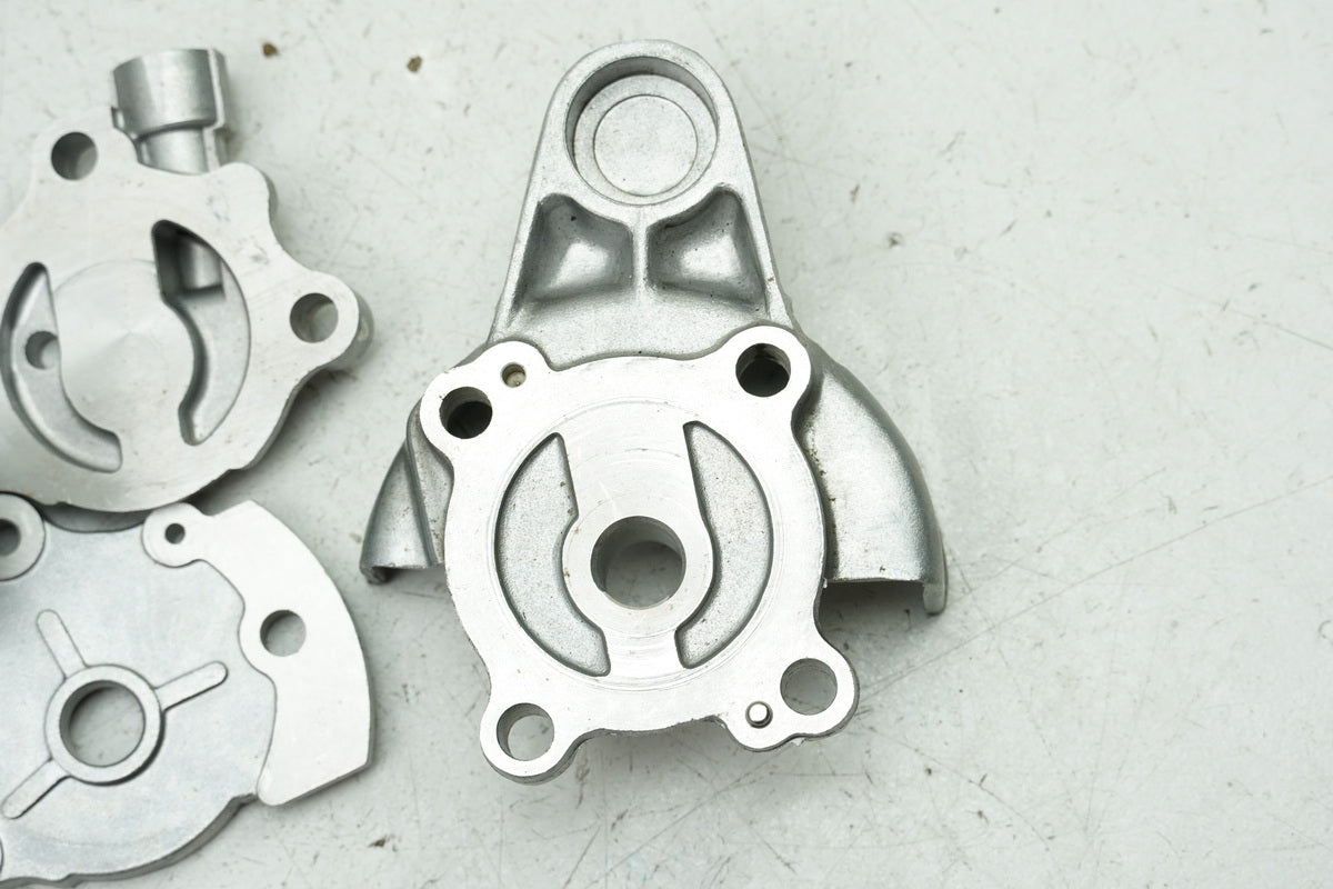 YAMAHA VMX-12 VMAX 1200 2WE Oil Pump Housing (for engine)
