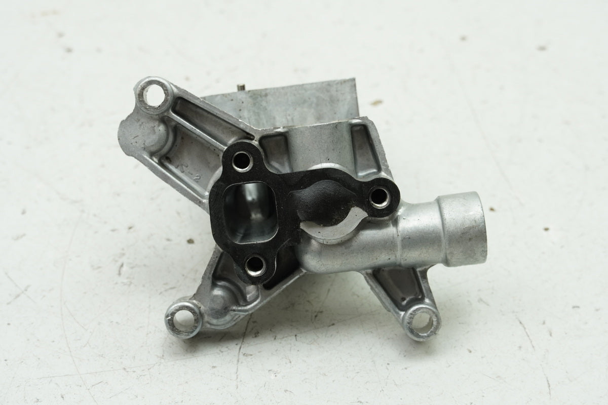 YAMAHA VMX-12 VMAX 1200 2WE Oil Pump Housing (for engine)