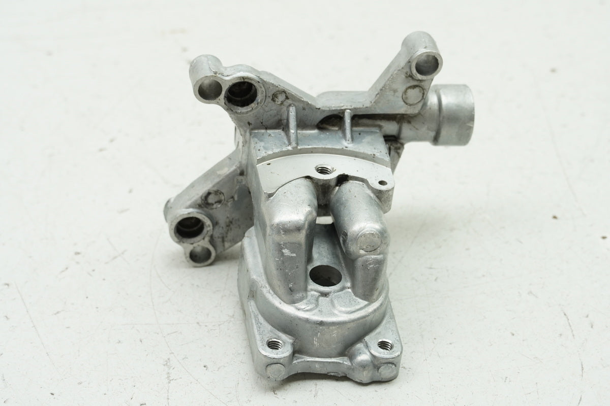 YAMAHA VMX-12 VMAX 1200 2WE Oil Pump Housing (for engine)