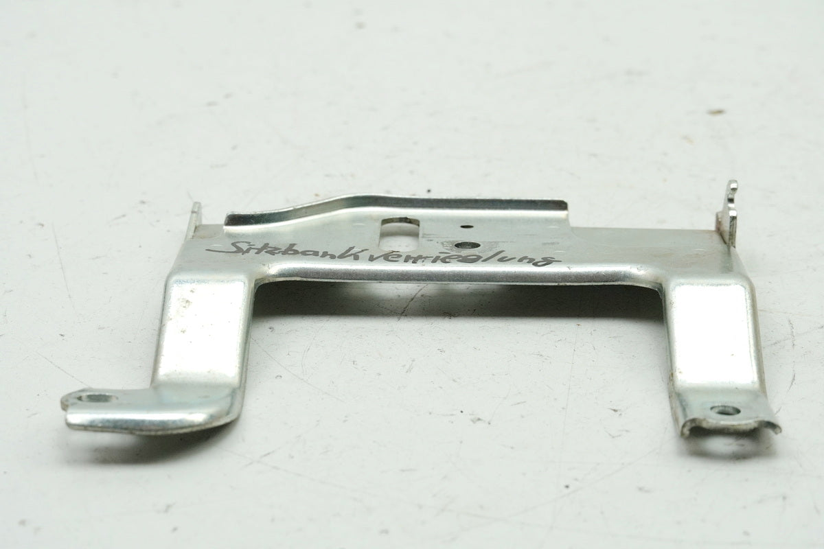 HONDA CB 500 PC32 Halter Verriegelung Sitzbank Verschluß Halteplatte