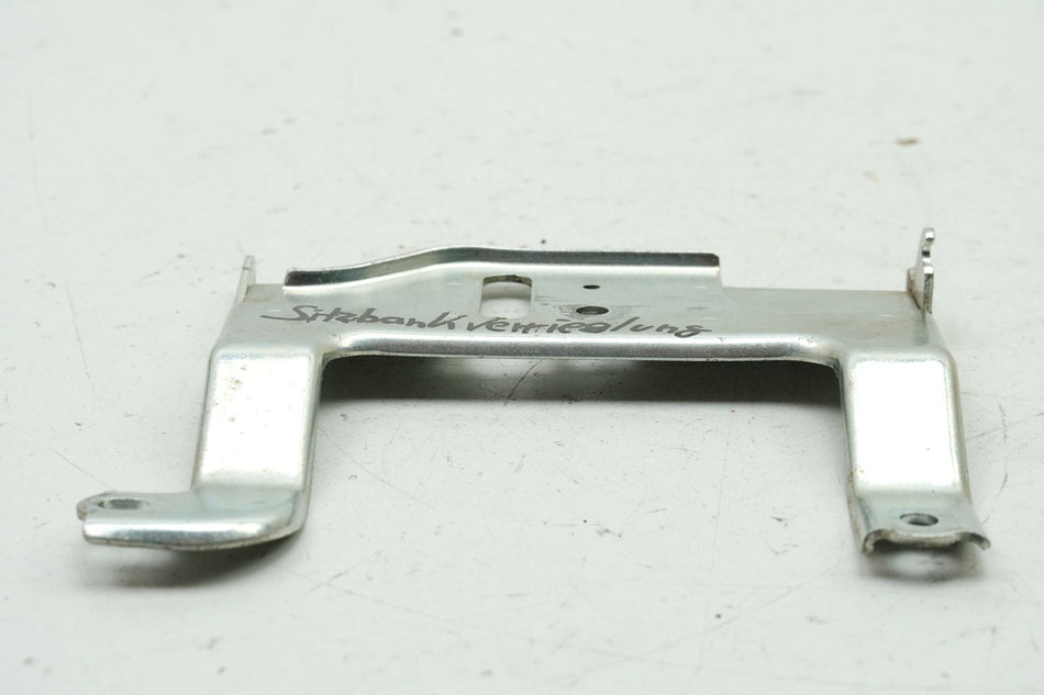 HONDA CB 500 PC32 Halter Verriegelung Sitzbank Verschluß Halteplatte