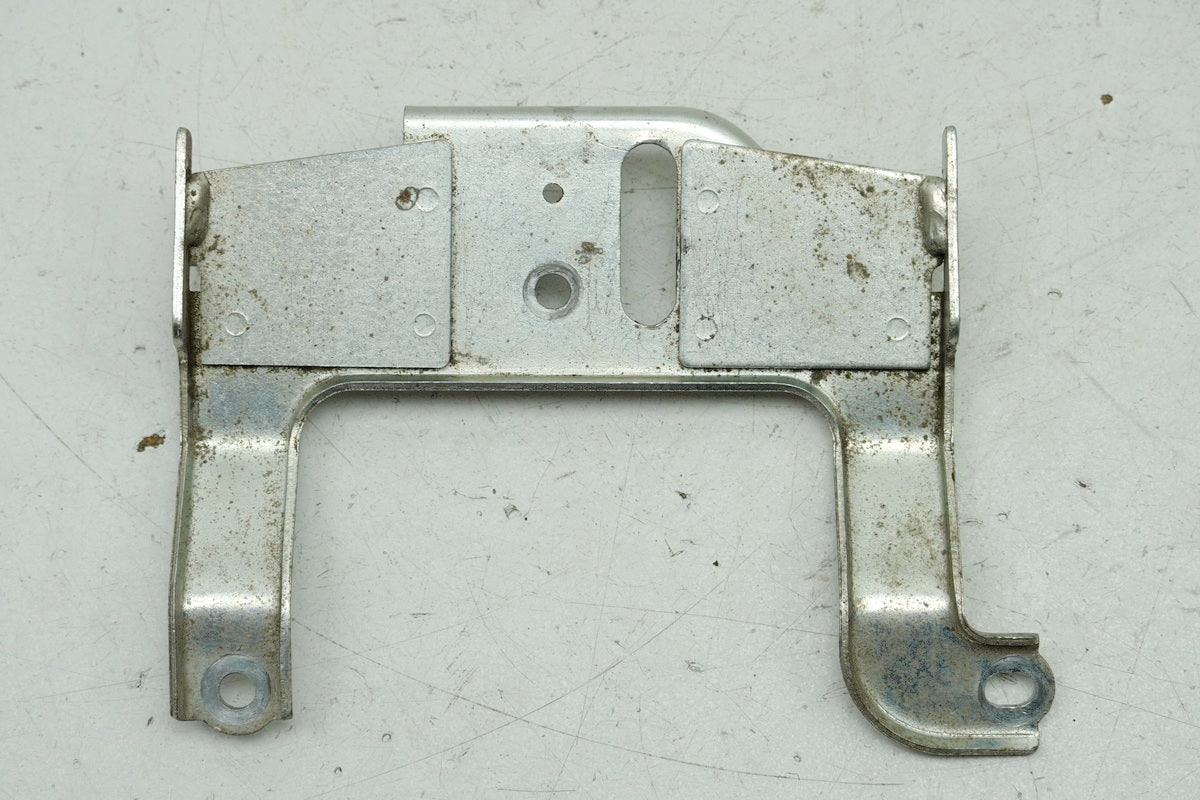 HONDA CB 500 PC32 Halter Verriegelung Sitzbank Verschluß Halteplatte