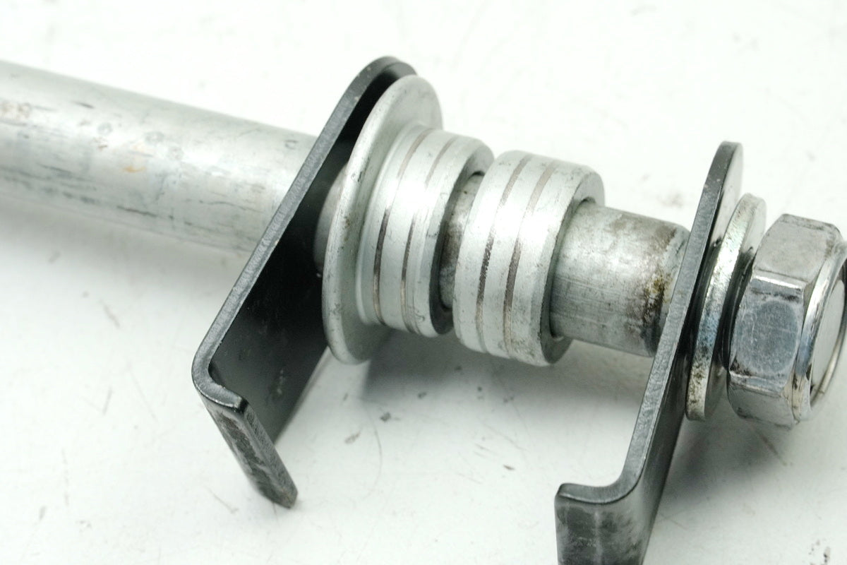 HONDA CBF 1000 FA SC64 Steckachse hinten Achse Distanzen original