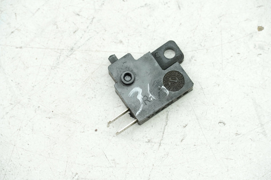 KYMCO XCiting 500 i RFBT70040 Interruptor de luz de freno derecho