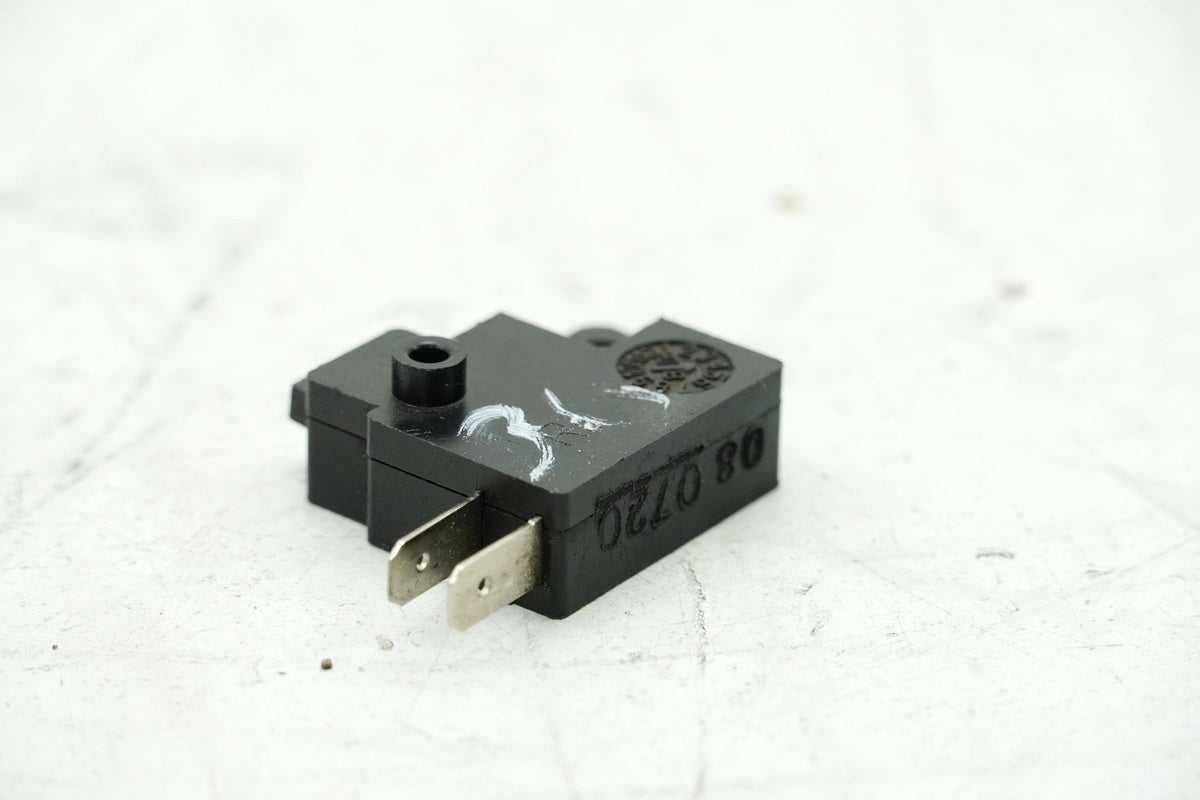 KYMCO XCiting 500 i RFBT70040 Interruptor de luz de freno derecho