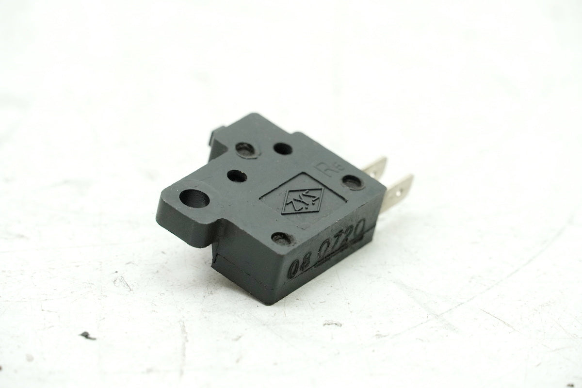 KYMCO XCiting 500 i RFBT70040 Interruptor de luz de freno derecho