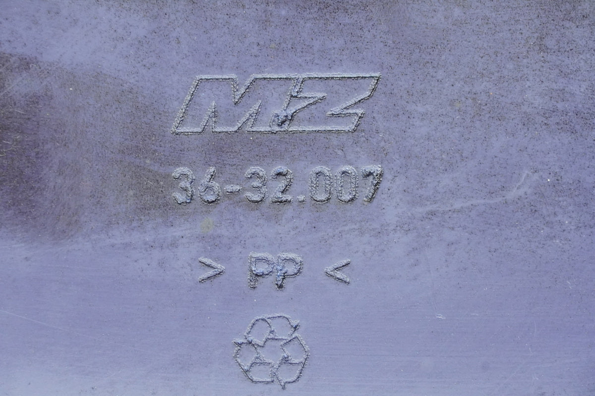 MZ / MUZ MASTIFF 660 Seitendeckel rechts Abdeckung Cover Blende Verkleidung