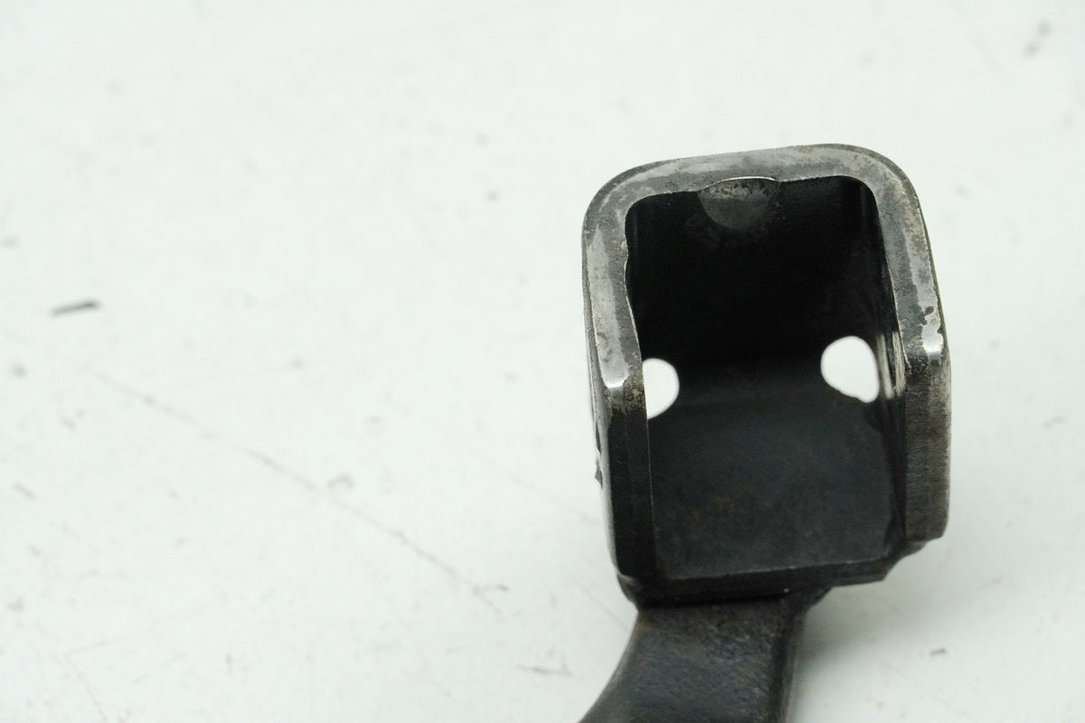 HONDA GL 500 PC02 SILVER WING Footrest Bracket Rider Left Front Footrest Holder