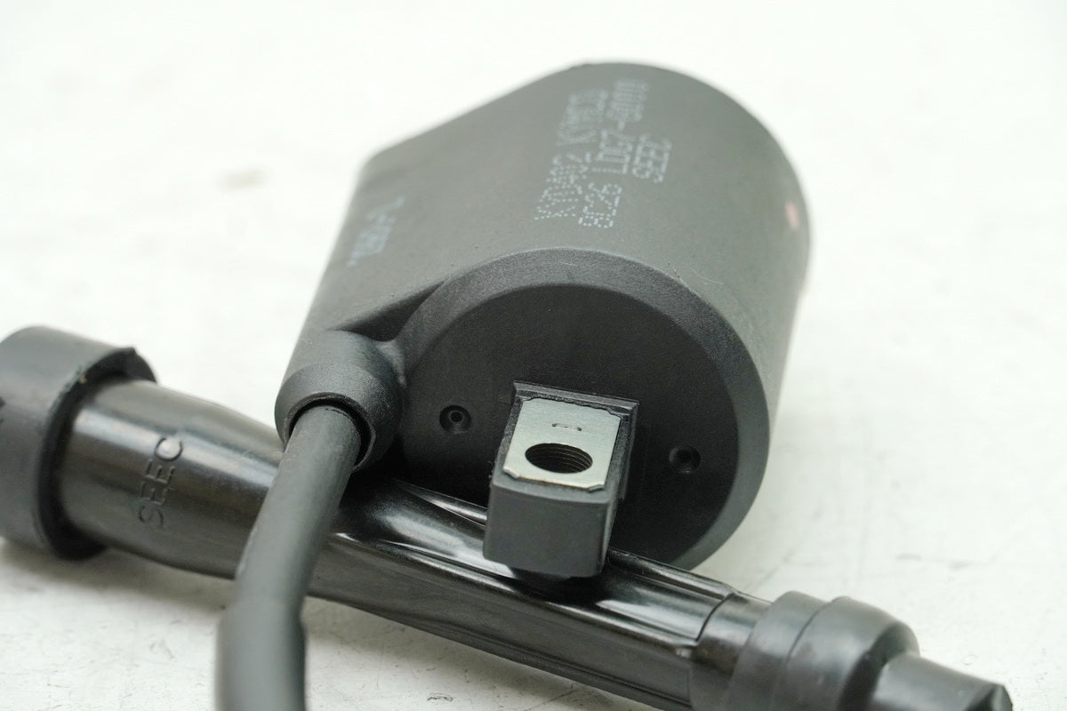 KYMCO XCiting 500 i RFBT70040 Bobina de encendido Conector de bujía
