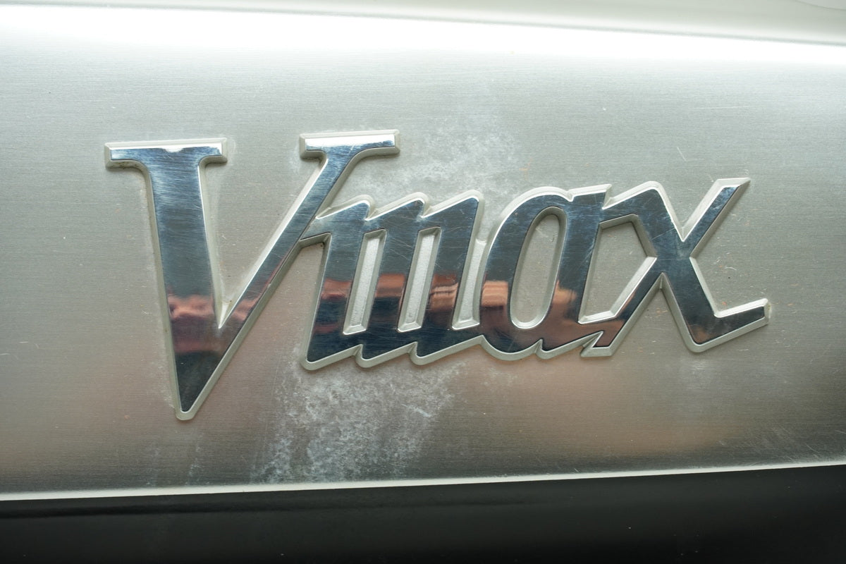 YAMAHA VMX-12 VMAX 1200 2WE Seitendeckel links Abdeckung Cover Blende Deckel