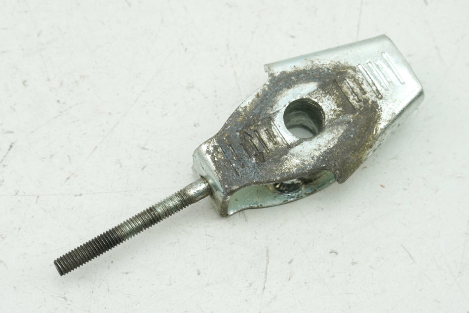 HONDA CBR 125 JC34 Kettenspanner (für Schwinge)