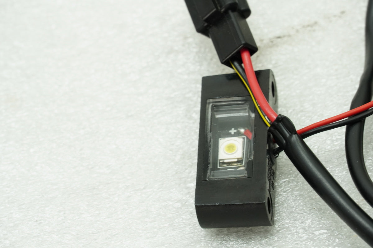 KAWASAKI Z 750 ZR750L Kennzeichenhalter Rizoma LED Kennzeichenbeleuchtung 07-12