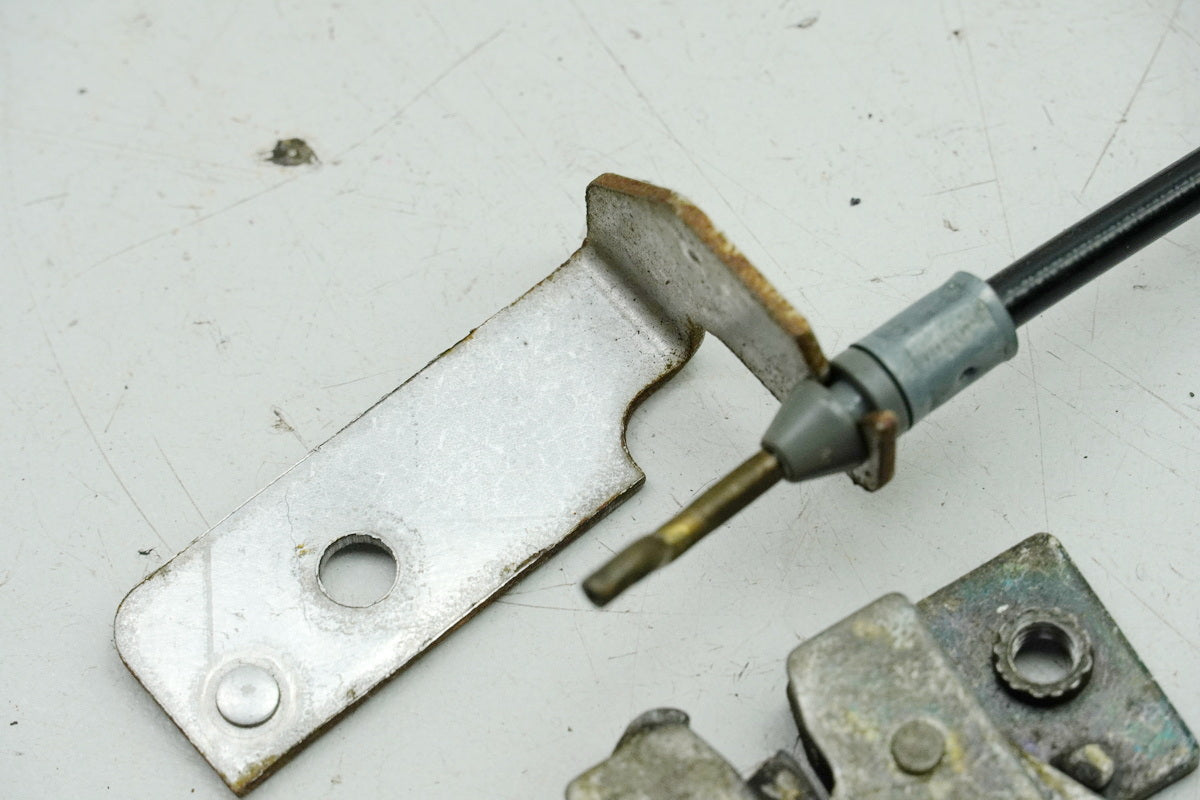 PEUGEOT Speedfight 2 50 AC VGAS1B0KA Verschluß Sitzbank Verriegelung Seilzug