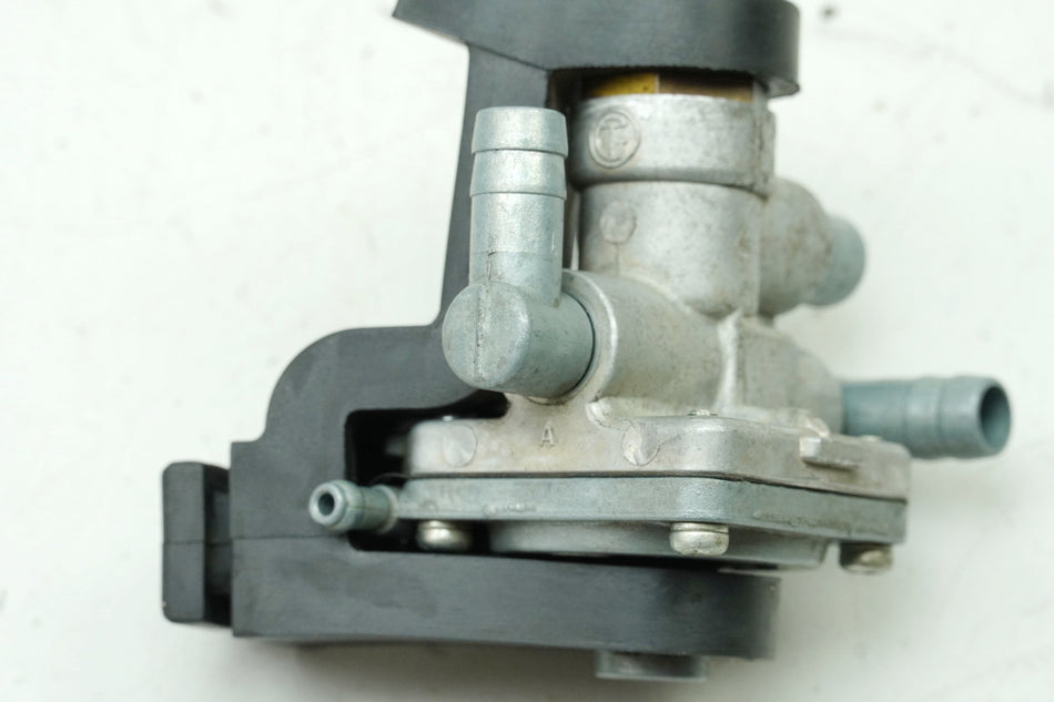 KAWASAKI ZX-7R ZX750P Air Valve Secondary (Engine) 96-03