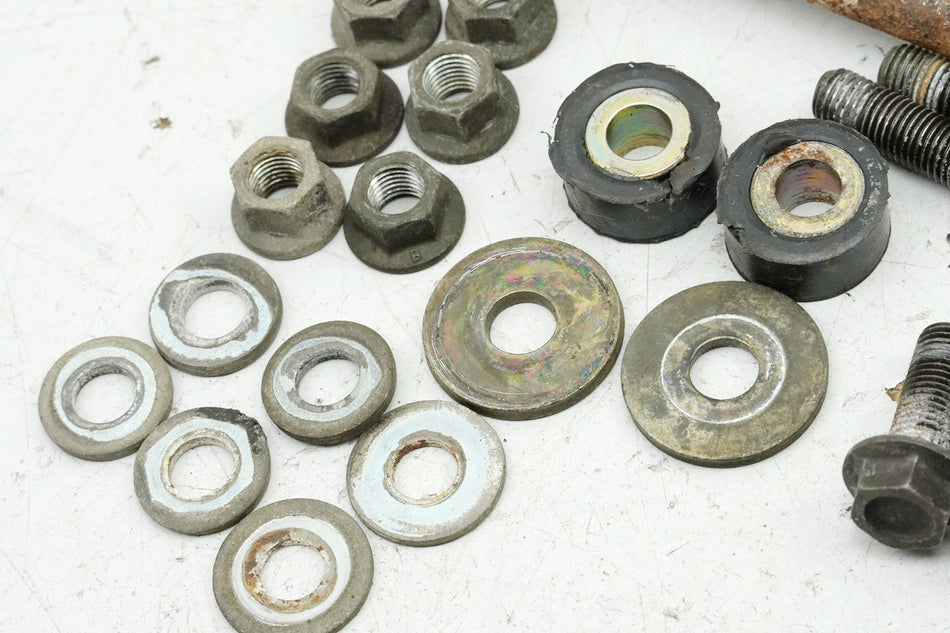 YAMAHA XV 535 VIRAGO 2YL Holder Engine Bolt Axle Engine Mount Nuts