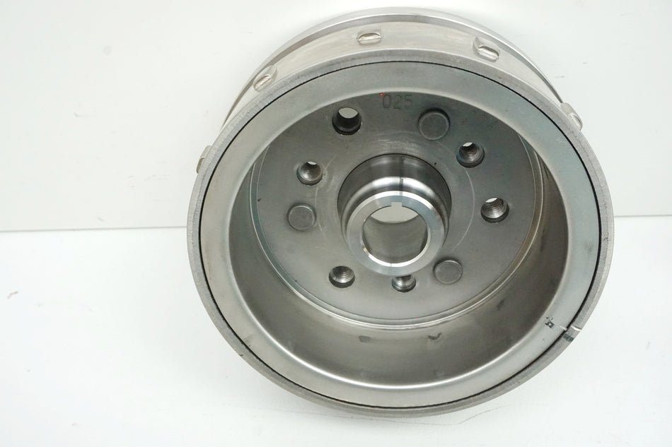 YAMAHA MT 125 A RE39 rotor del generador del alternador del volante
