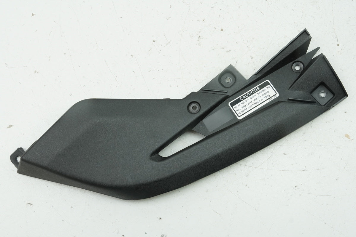 KYMCO PEOPLE GT 300 i ABS CUBIERTA REPOSAPIÉS TAPA LATERAL CARENADO