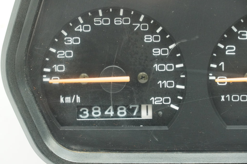 SUZUKI RG 80 GAMMA NC11A Tacho Cockpit Instrumente Speedometer - 38487 km
